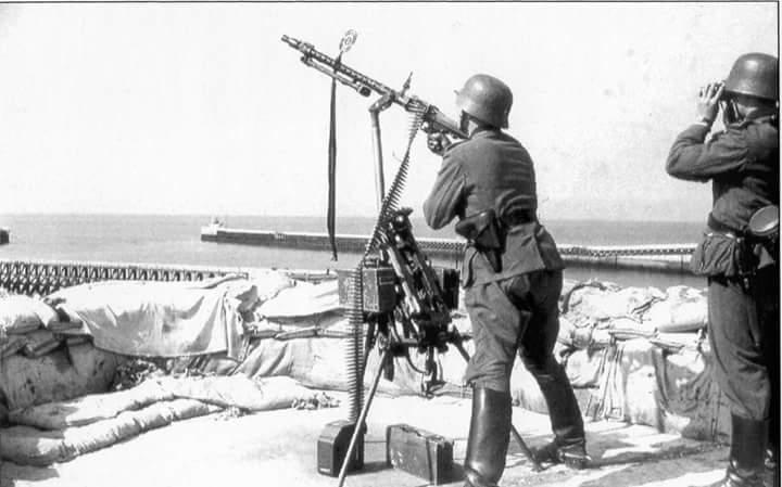 39-45-guerre-calais-plage